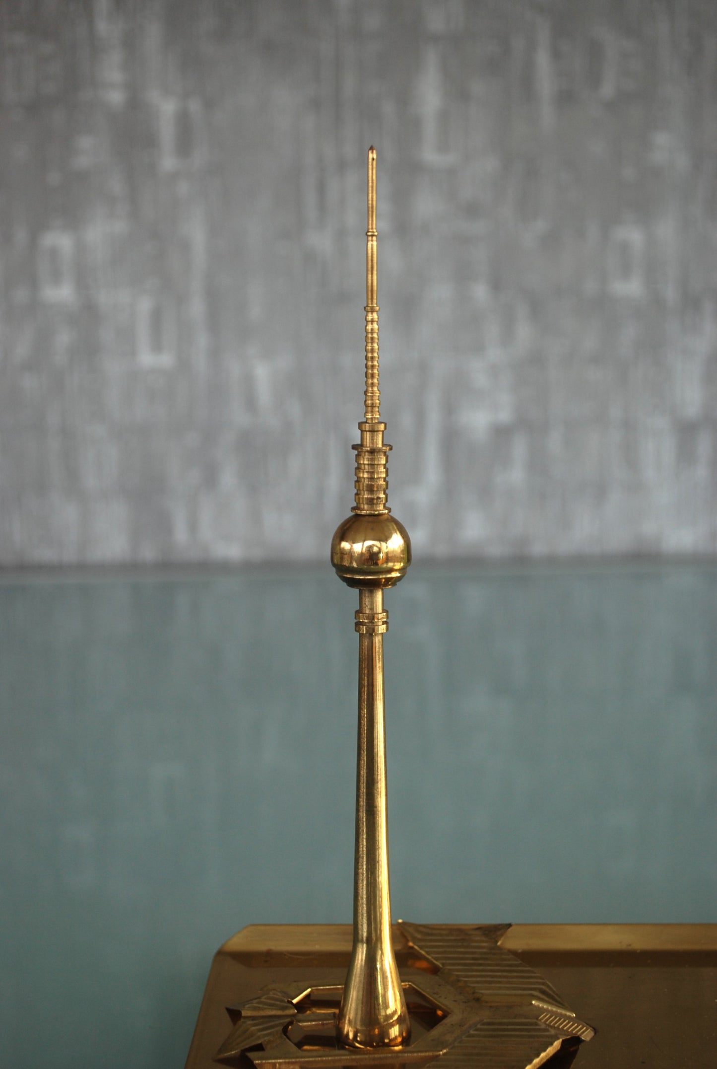 Preorder Berlin TV-toren 1969 Hoofdstad van de DDR