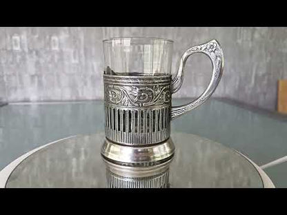 Moskou Kremlin Glashouder met prachtige oor Melchior / Cupronickel Podstakannik.