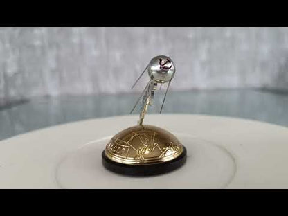 Pre order Spoetnik Eerste satellite in de ruimte schap ornament